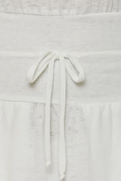 Becca Dresses><noscript><img width=