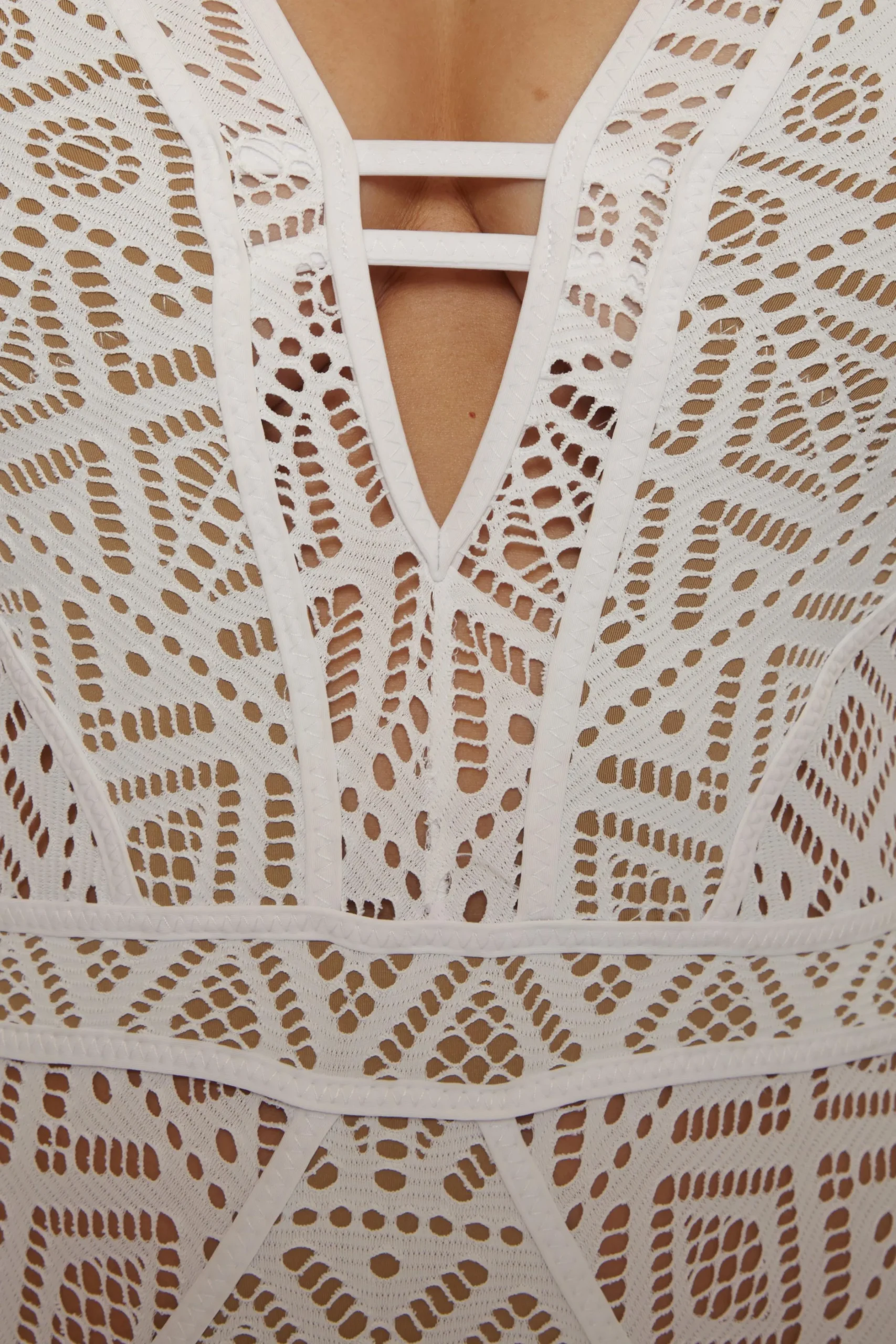 Becca Plunge Neck>COLOR PLAY 1PC PLUNGE |APPLE/TAN|WHITE/TAN|MOCHA/TAN|BLACK/TAN|COASTAL